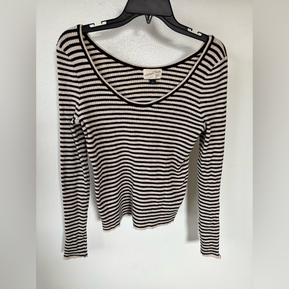 Universal Thread Striped Black and Cream Long Sleeve Top Size L